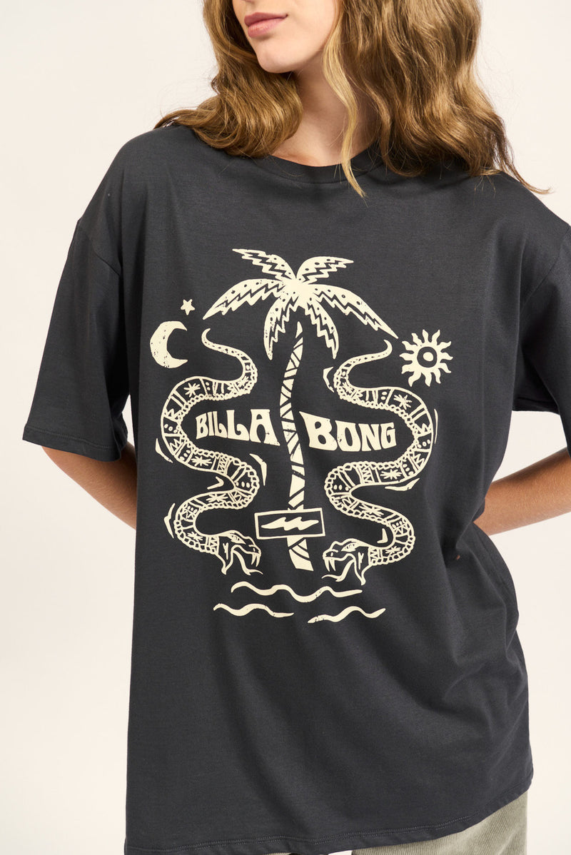 Remera Billagong Mujer Tiki Snake Over Tee Negro