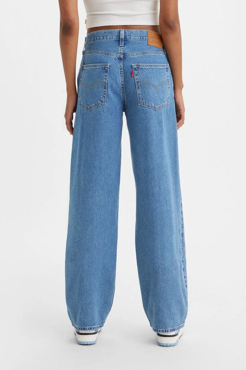 Jean levis sales para mujer