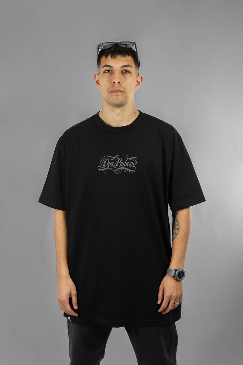 Remera Dos Padres Bones Negro 8G