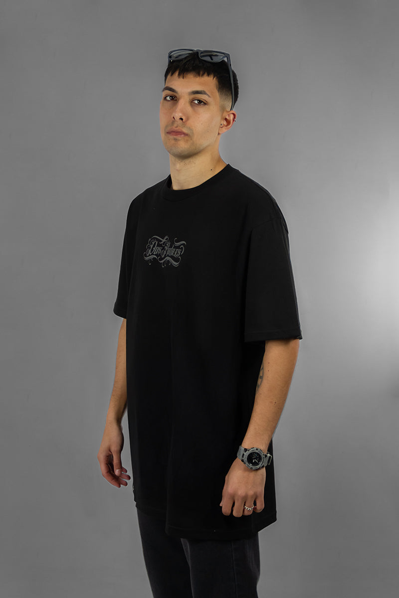 Remera Dos Padres Bones Negro 8G