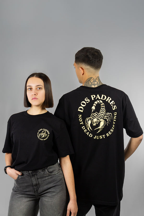 Remera Dos Padres Unixes Regular Negra 6013G