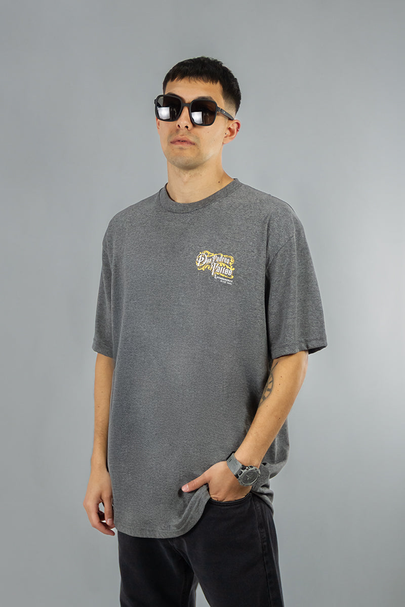 Remera Dos Padres H Regular Gris 7C3Y6