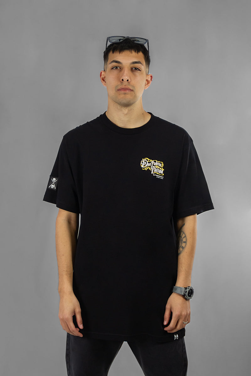 Remera Dos Padres H Regular Negro 701Y6