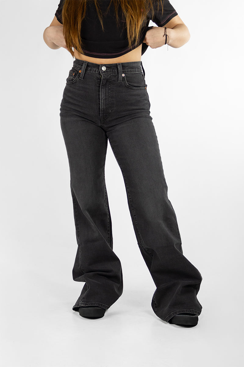 Jean Levis Mujer Ribcage Bells And Dry ( Negro Gastado)