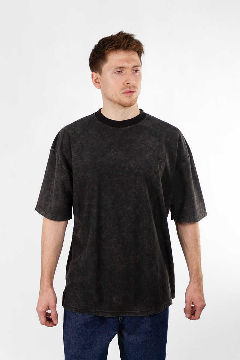 Remera Kingpin Hombre Regular Negro Gastado 684F1 (Producto Outlet)