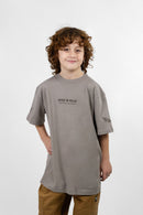 Remera Ocn Kids Gothic Print Ceniza 7F28G