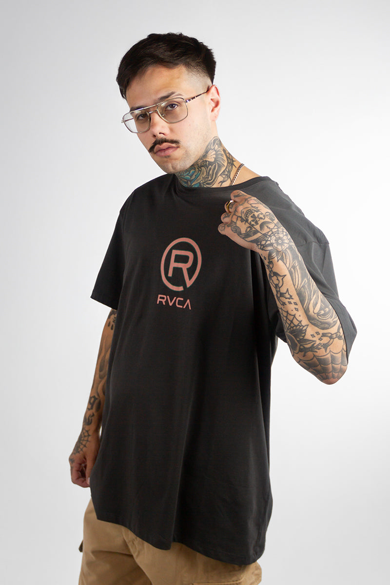 Remera Rvca Mc Registered (Neg)