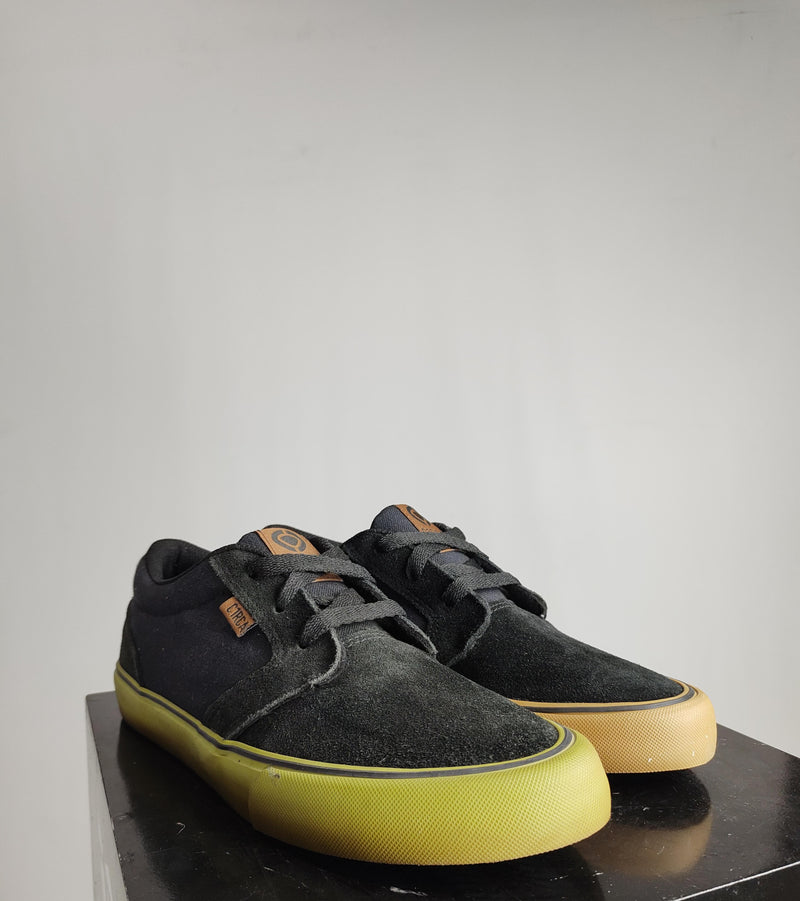 Zapatilla Circa Hesh Black/Gum (Producto de Outlet)