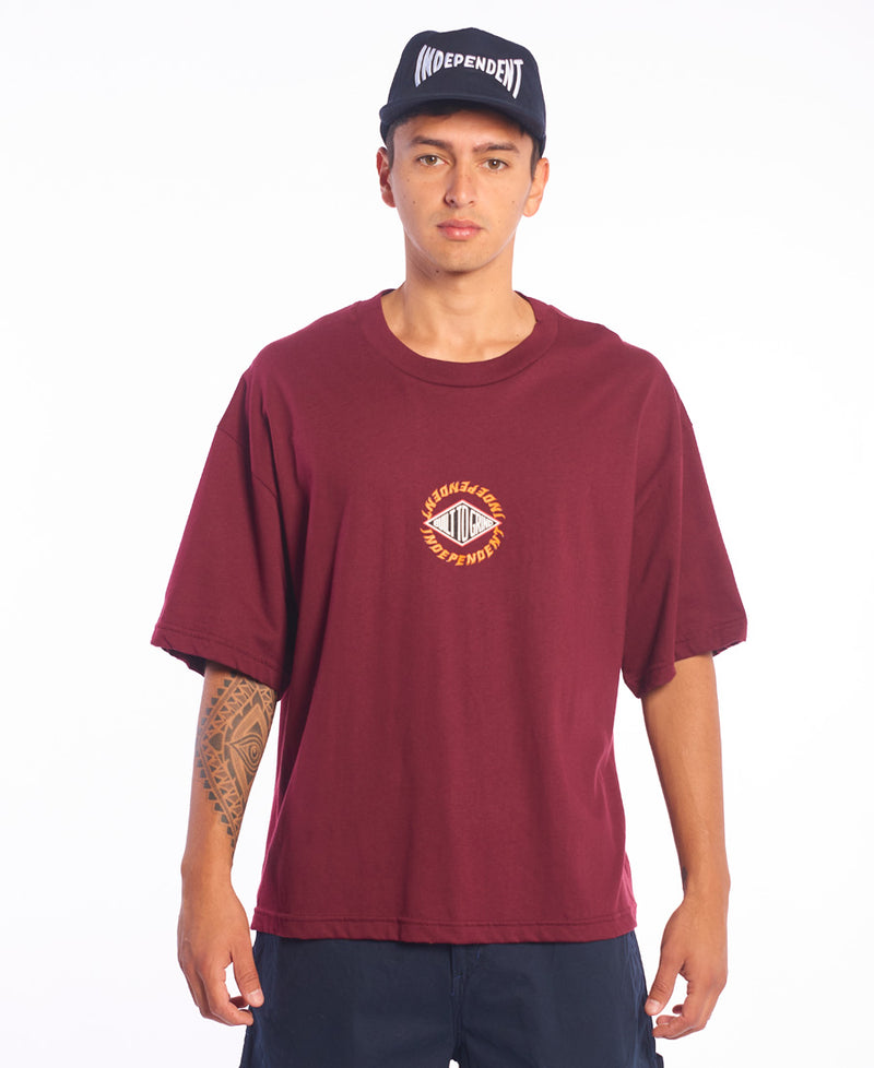 Remera Independet H Boxy Fire (O2)