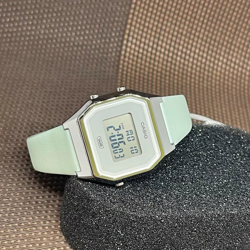 Reloj Casio LA680WEL - 3D