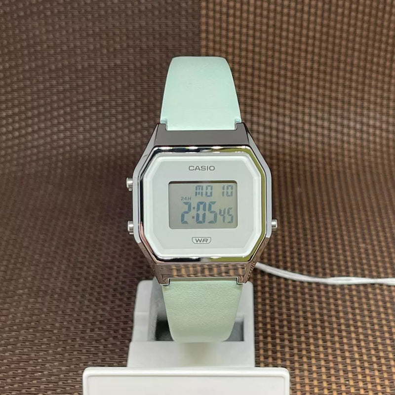 Reloj Casio LA680WEL - 3D