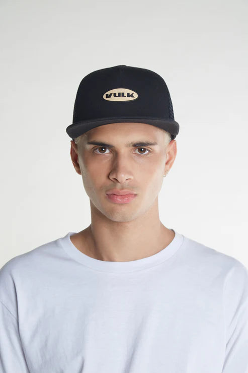 Gorra Vulk  Oval Flat Trucker Black